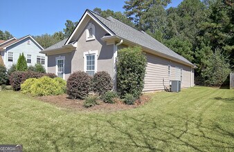 110 Freeman Forest Dr in Newnan, GA - Building Photo - Building Photo