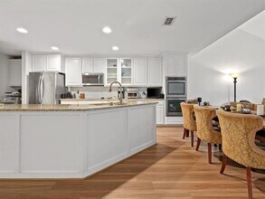 6504 Lago Vista Dr in Benbrook, TX - Building Photo - Building Photo