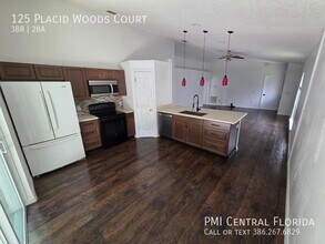 125 Placid Woods Ct in Sanford, FL - Building Photo - Building Photo