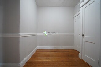 221 Kelton St, Unit 8 in Boston, MA - Building Photo - Building Photo