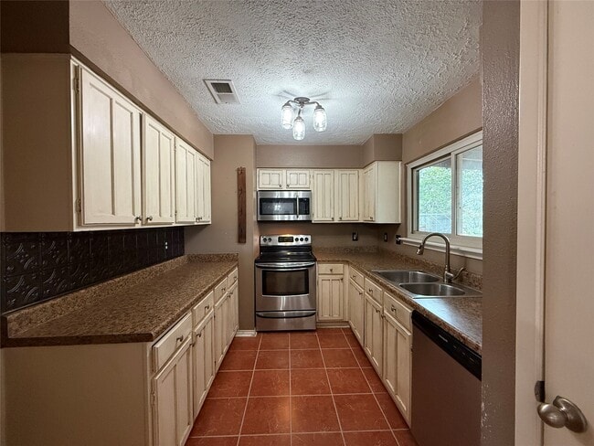 property at 4722 Enchanted Rock Ln