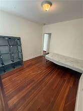 32 Dearborn St in Newport, RI - Building Photo - Building Photo