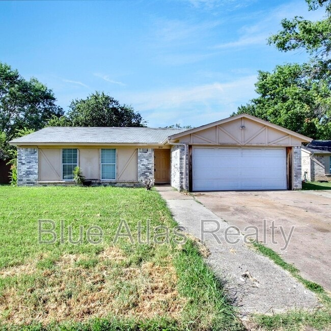 property at 3901 Royal Crest Dr