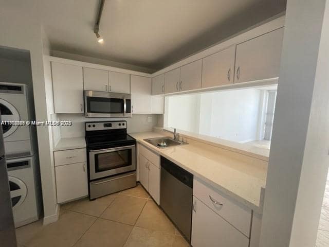 property at 600 NE 36th St