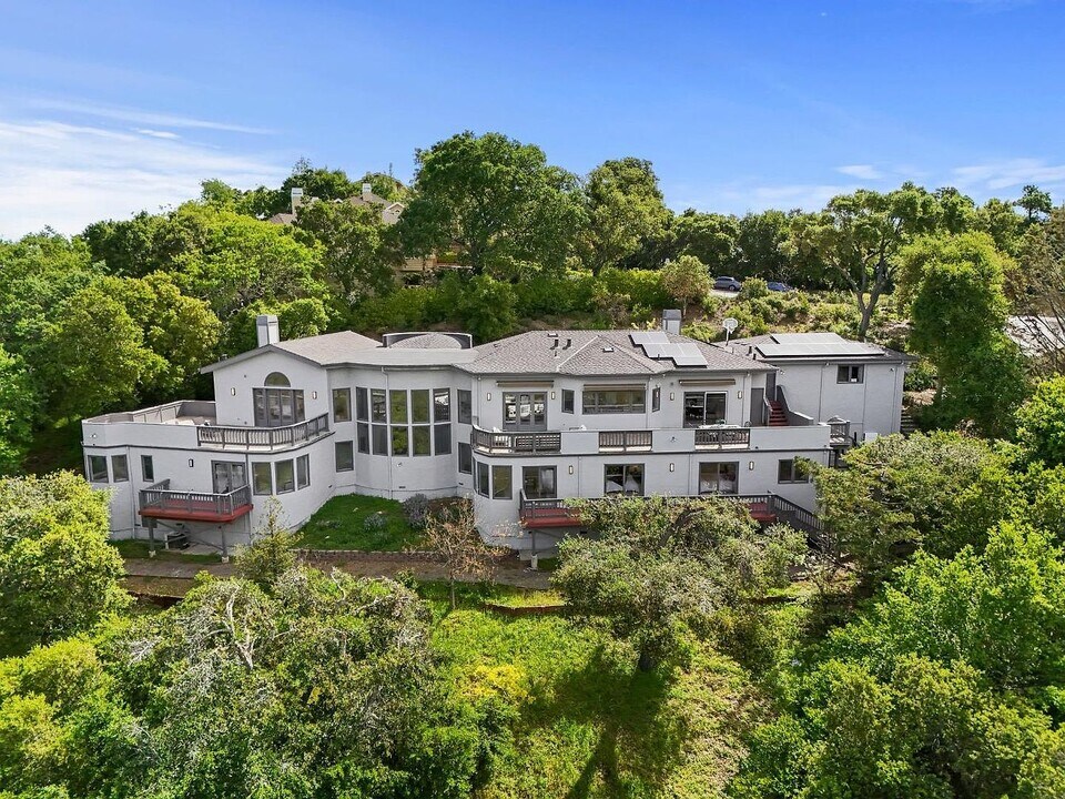 12637 Star Ridge Ct in Saratoga, CA - Building Photo