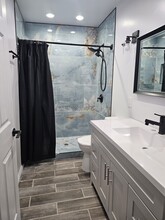 14018 Runnymede St in Van Nuys, CA - Building Photo - Building Photo