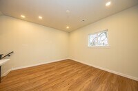 2402 W Jefferson St - 38