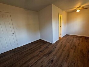 304 S Oak St in Leonard, TX - Building Photo - Building Photo