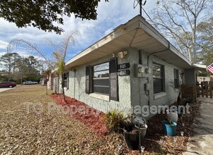8145 Cheryl Ann Ln in Jacksonville, FL - Building Photo - Building Photo