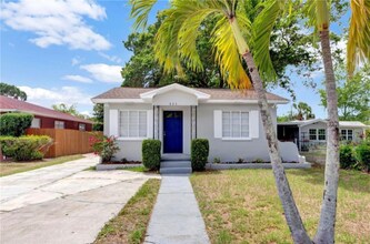 925 17th St S in St. Petersburg, FL - Foto de edificio - Building Photo