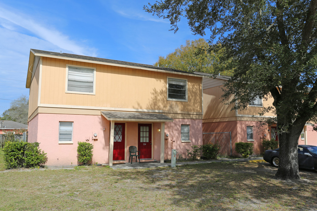 Park Sands Townhomes in Tampa, FL - Building Photo