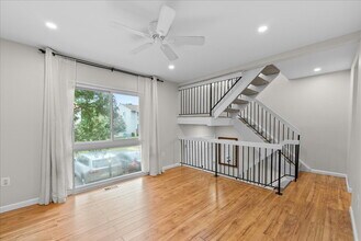 9871 Sweet Mint Dr in Vienna, VA - Building Photo - Building Photo