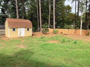 2379 Selman Dr NW in Duluth, GA - Foto de edificio - Building Photo