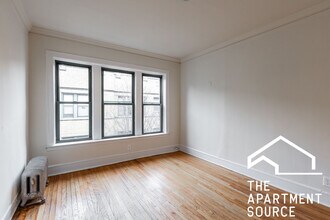 2333 N Spaulding Ave, Unit 3A in Chicago, IL - Building Photo - Building Photo