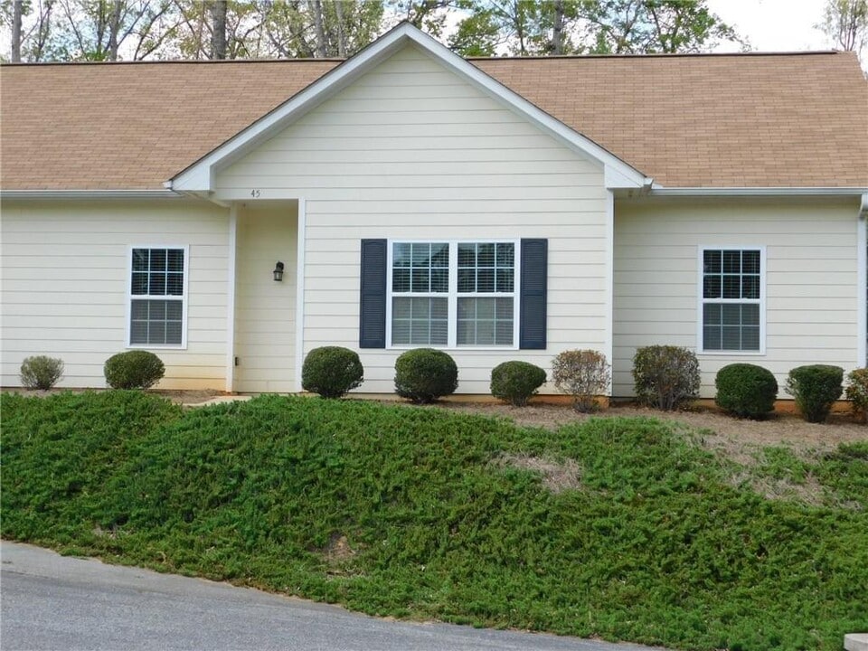 40 Lora Ln in Dawsonville, GA - Building Photo