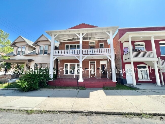 property at 706 W Galena St