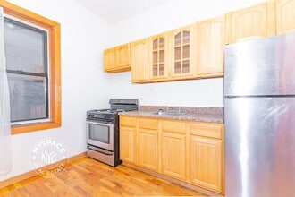126 Graham Ave, Unit 2A in Brooklyn, NY - Building Photo - Building Photo