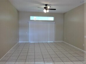 1027 Summer Breeze Dr in Brandon, FL - Building Photo - Building Photo