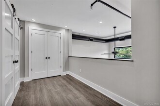 172 E Prospect Ave, Unit 203 in Mamaroneck, NY - Building Photo - Building Photo