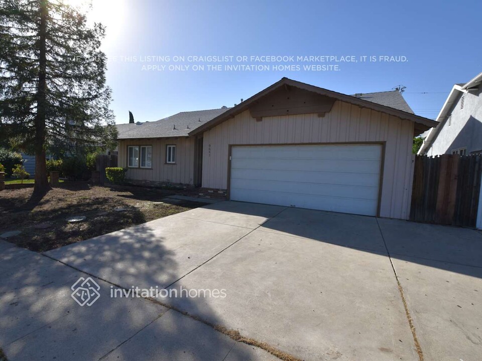 6643 Hesperia Ave in Los Angeles, CA - Building Photo