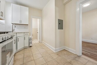 7 Bender Pl in Cliffside Park, NJ - Building Photo - Building Photo