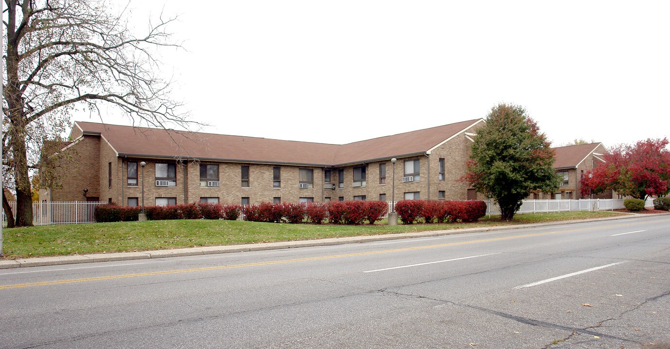 University Center in Indianapolis, IN - Building Photo