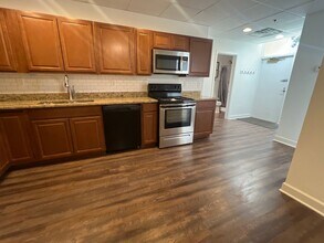 247 E Washington St in Athens, GA - Building Photo - Building Photo