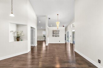1015 Thistle Creek Ct in Weston, FL - Building Photo - Building Photo