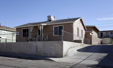 560 W Fredricks St in Barstow, CA - Building Photo - Building Photo