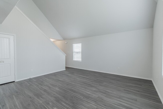 property at 1137 Crossing Dr