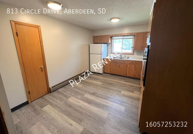 903 N Main St in Groton, SD - Building Photo - Building Photo