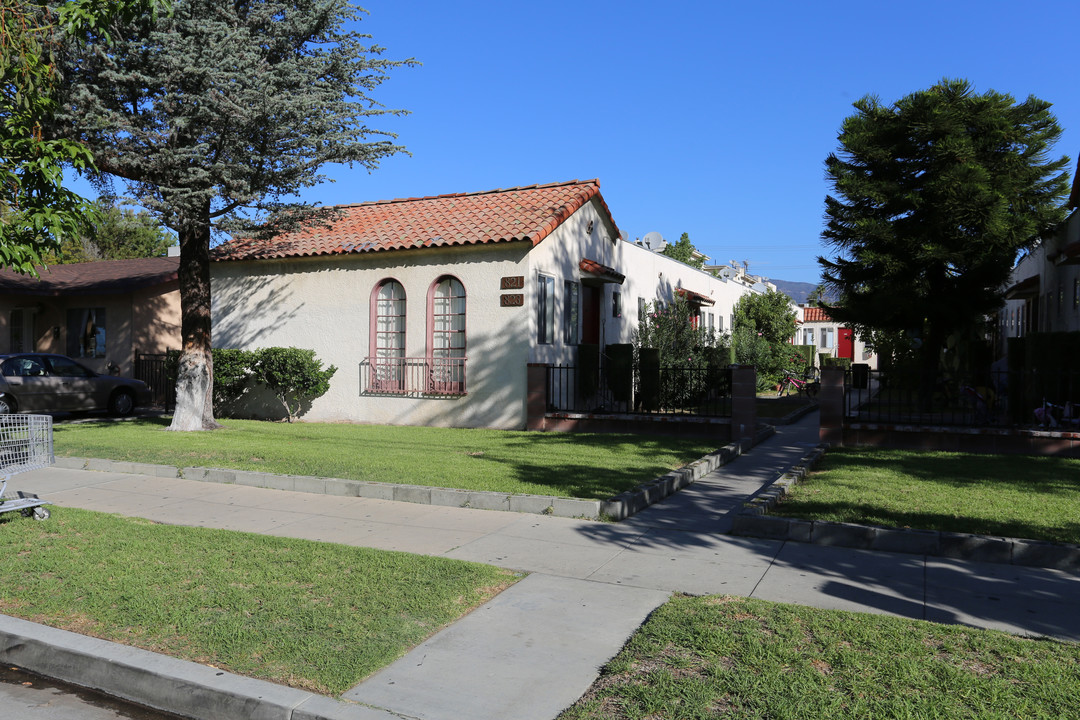 821 E Garfield Ave in Glendale, CA - Building Photo