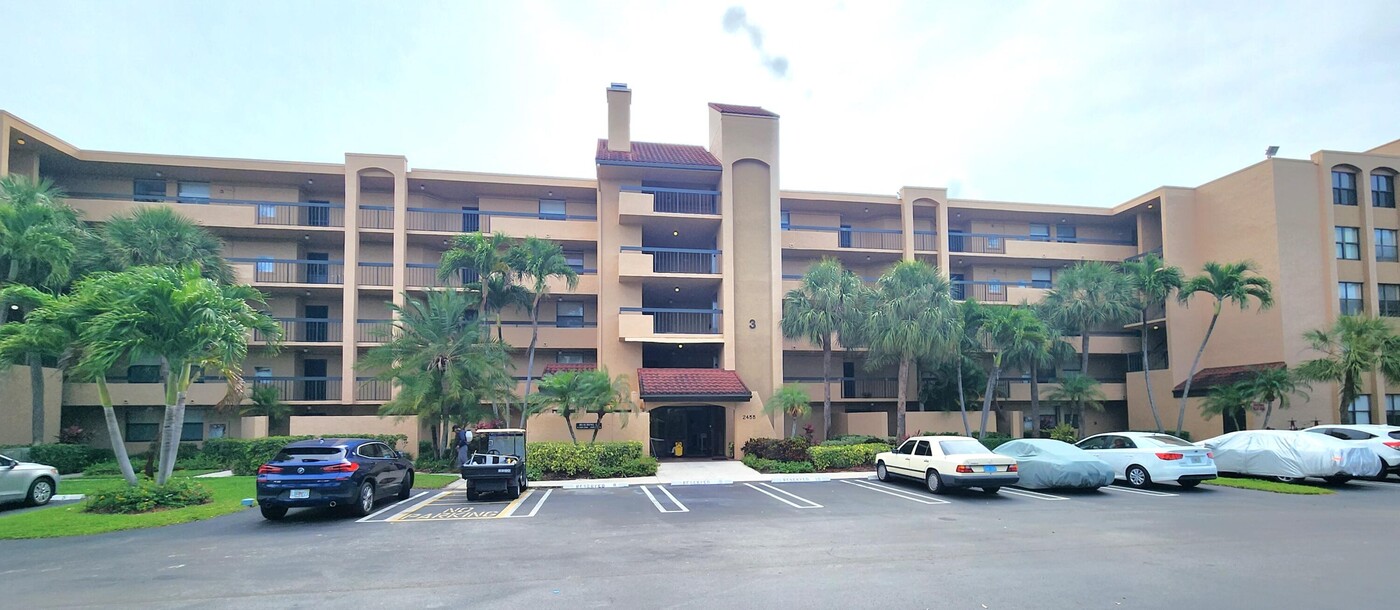 2455 Lindell Blvd in Delray Beach, FL - Building Photo