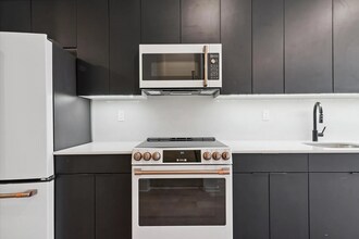 245 N 12th St in Philadelphia, PA - Building Photo - Building Photo