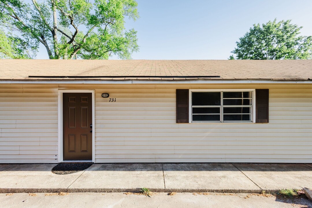 729 Hammock St in Griffin, GA - Foto de edificio