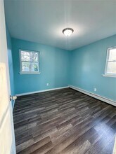 66 Van Buren St in Brookhaven, NY - Building Photo - Building Photo
