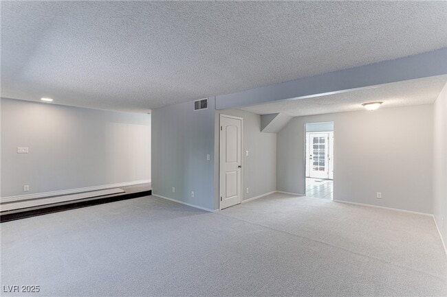 3220 Weber Ct in Las Vegas, NV - Building Photo - Building Photo