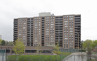 Almore Park Tower in Brampton, ON - Building Photo - Building Photo