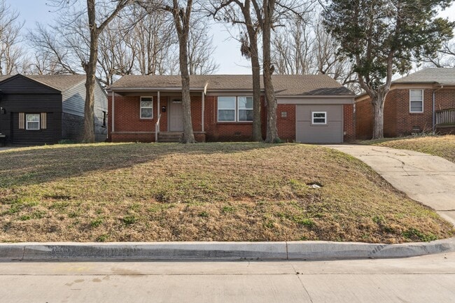 property at 1416 NE 39th St