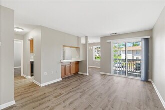 100 Westwick Ct in Sterling, VA - Building Photo - Building Photo