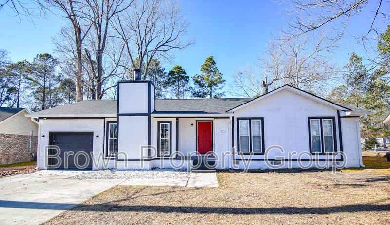 6916 Callahan Cir in Fayetteville, NC - Building Photo