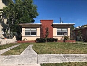 1719 Lincoln St in Hollywood, FL - Building Photo - Building Photo