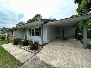 3714 Colonial Cove in Hope Mills, NC - Foto de edificio - Building Photo