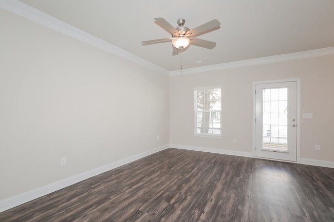 31 Jackson Ct in Dawsonville, GA - Foto de edificio - Building Photo