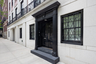 4-8 E 94th St in New York, NY - Building Photo - Building Photo