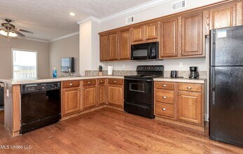 611 Peach St in D'Iberville, MS - Foto de edificio - Building Photo