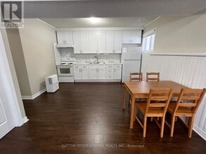 104 Helena St in Wasaga Beach, ON - Building Photo - Building Photo