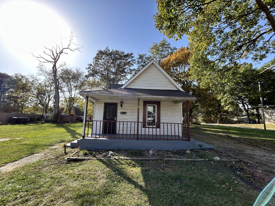 18 Indiana St in Danville, IL - Foto de edificio