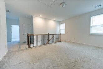 3991 Hester St in Duluth, GA - Foto de edificio - Building Photo