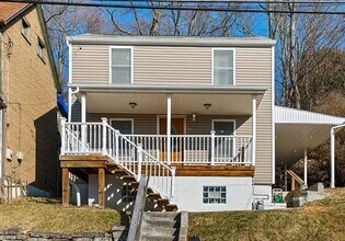 635 Valley St in Oakmont, PA - Building Photo - Building Photo